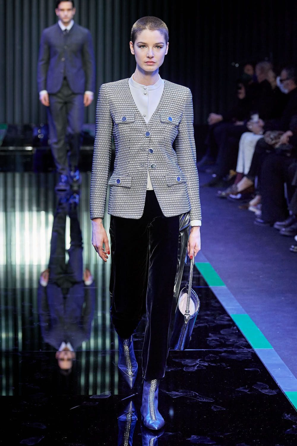 Giorgio Armani 2022 秋冬系列2023 米兰 Runway 杂志
