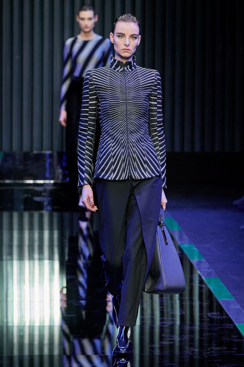 Giorgio Armani 2022 秋冬系列2023 米兰 Runway 杂志