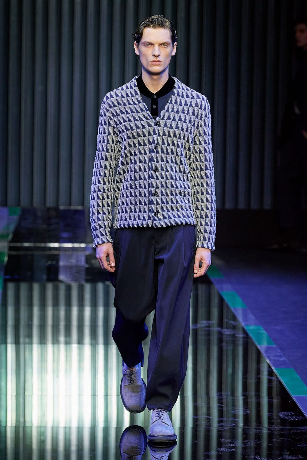 Giorgio Armani 2022 秋冬系列2023 米兰 Runway 杂志