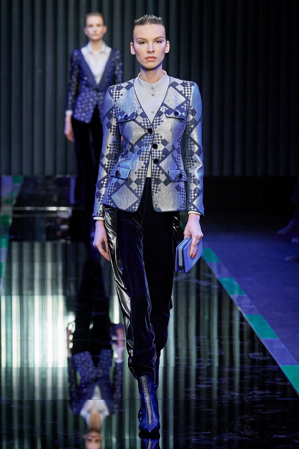 Giorgio Armani 2022 秋冬系列2023 米兰 Runway 杂志