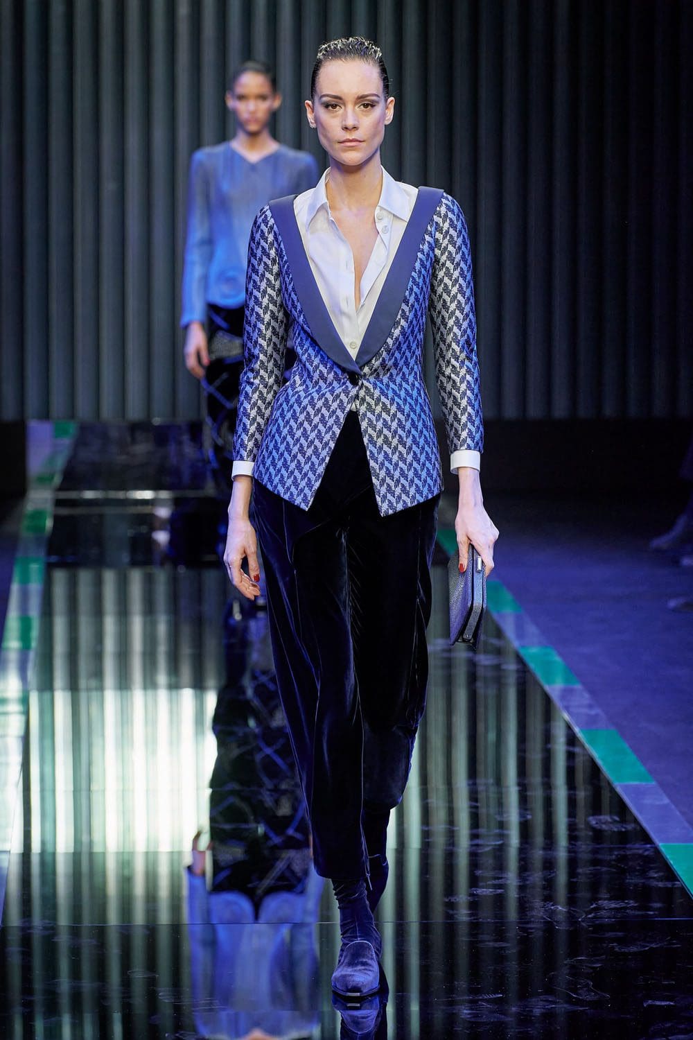 Giorgio Armani 2022 秋冬系列2023 米兰 Runway 杂志