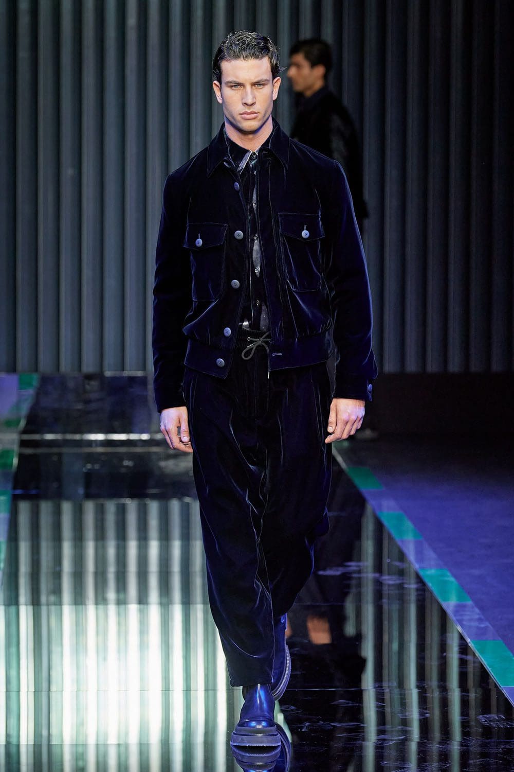 Giorgio Armani 2022 秋冬系列2023 米兰 Runway 杂志