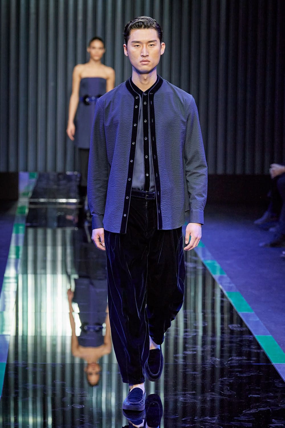Giorgio Armani 2022 秋冬系列2023 米兰 Runway 杂志