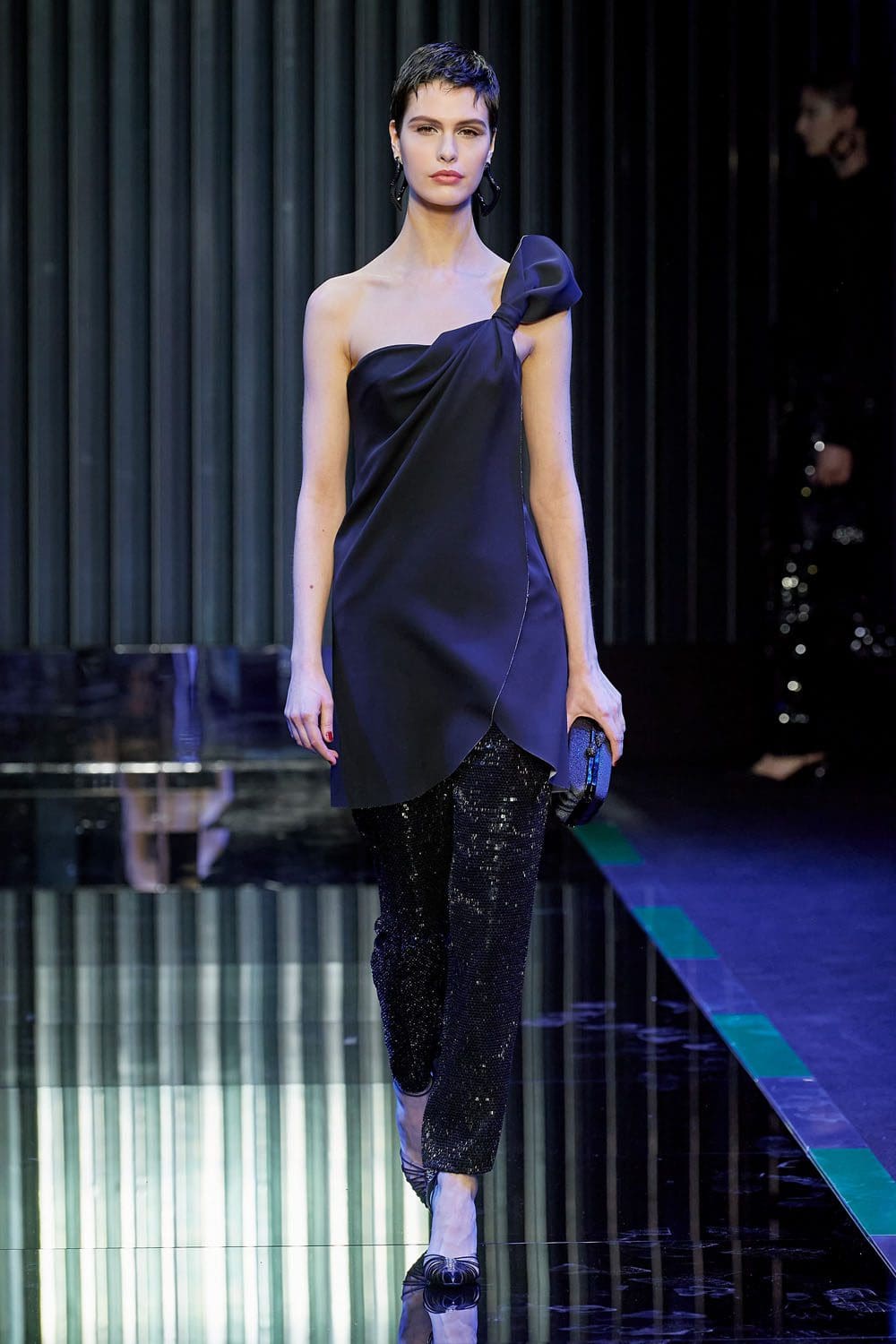 Giorgio Armani 2022 秋冬系列2023 米兰 Runway 杂志
