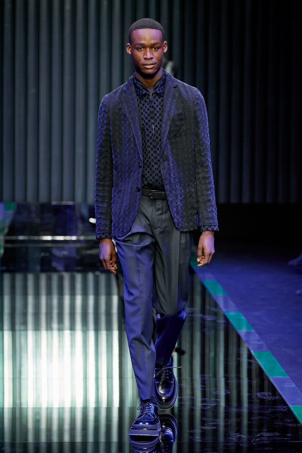 Giorgio Armani 2022 秋冬系列2023 米兰 Runway 杂志