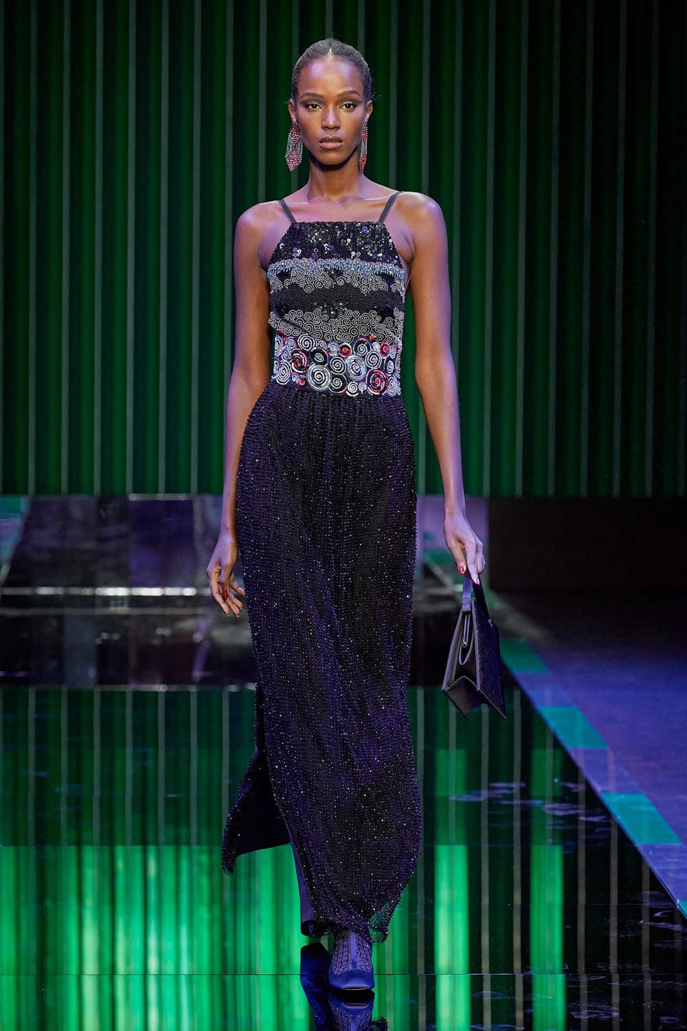 Giorgio Armani 2022 秋冬系列2023 米兰 Runway 杂志