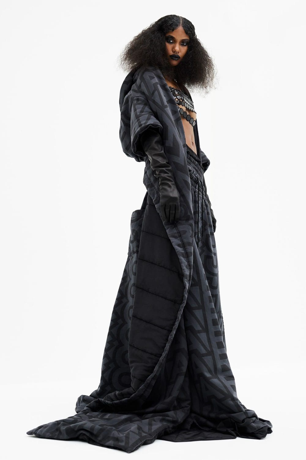 Marc Jacobs Autunno Inverno 2022-2023 by RUNWAY MAGAZINE