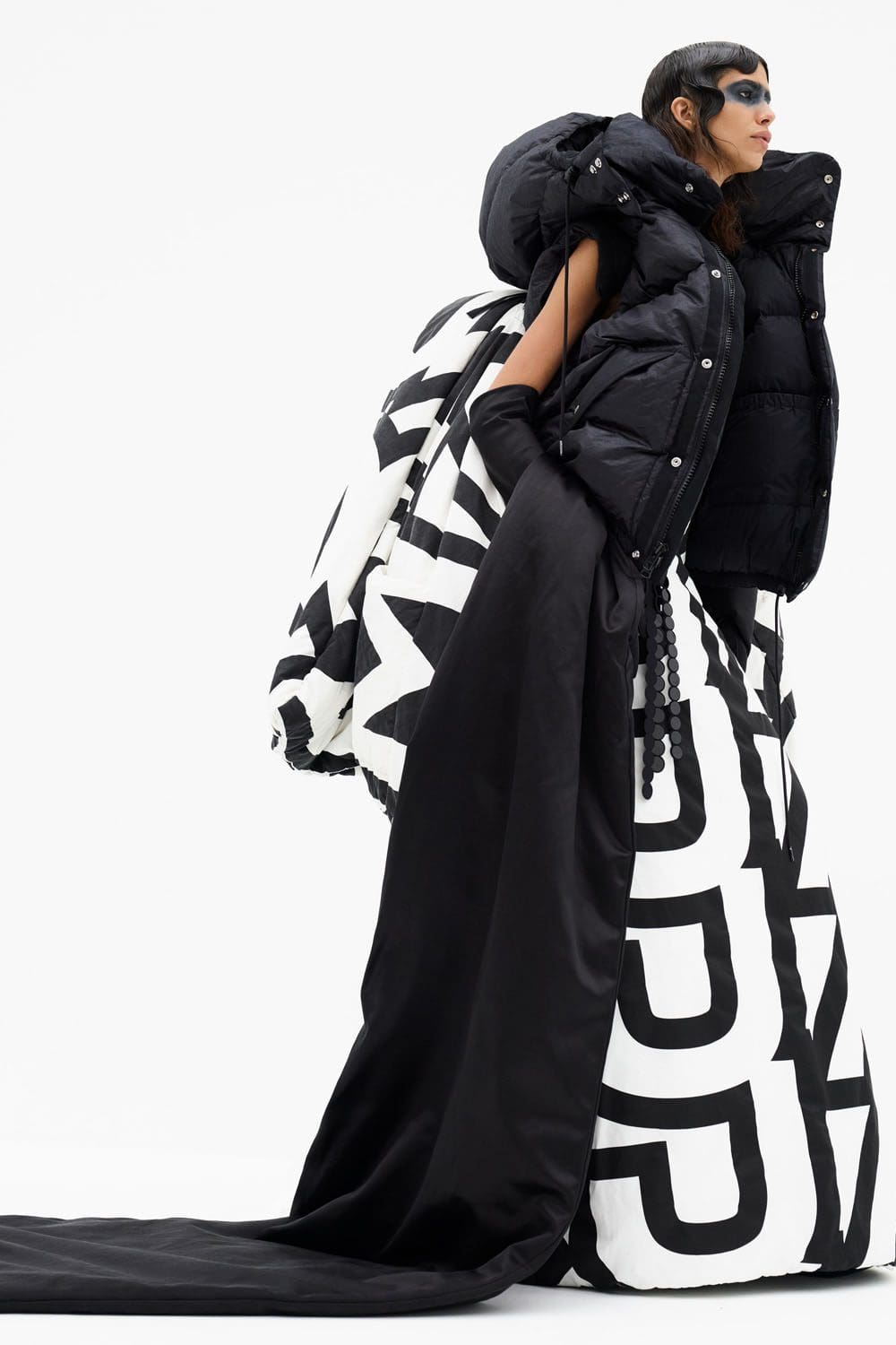 Marc Jacobs Autunno Inverno 2022-2023 by RUNWAY MAGAZINE