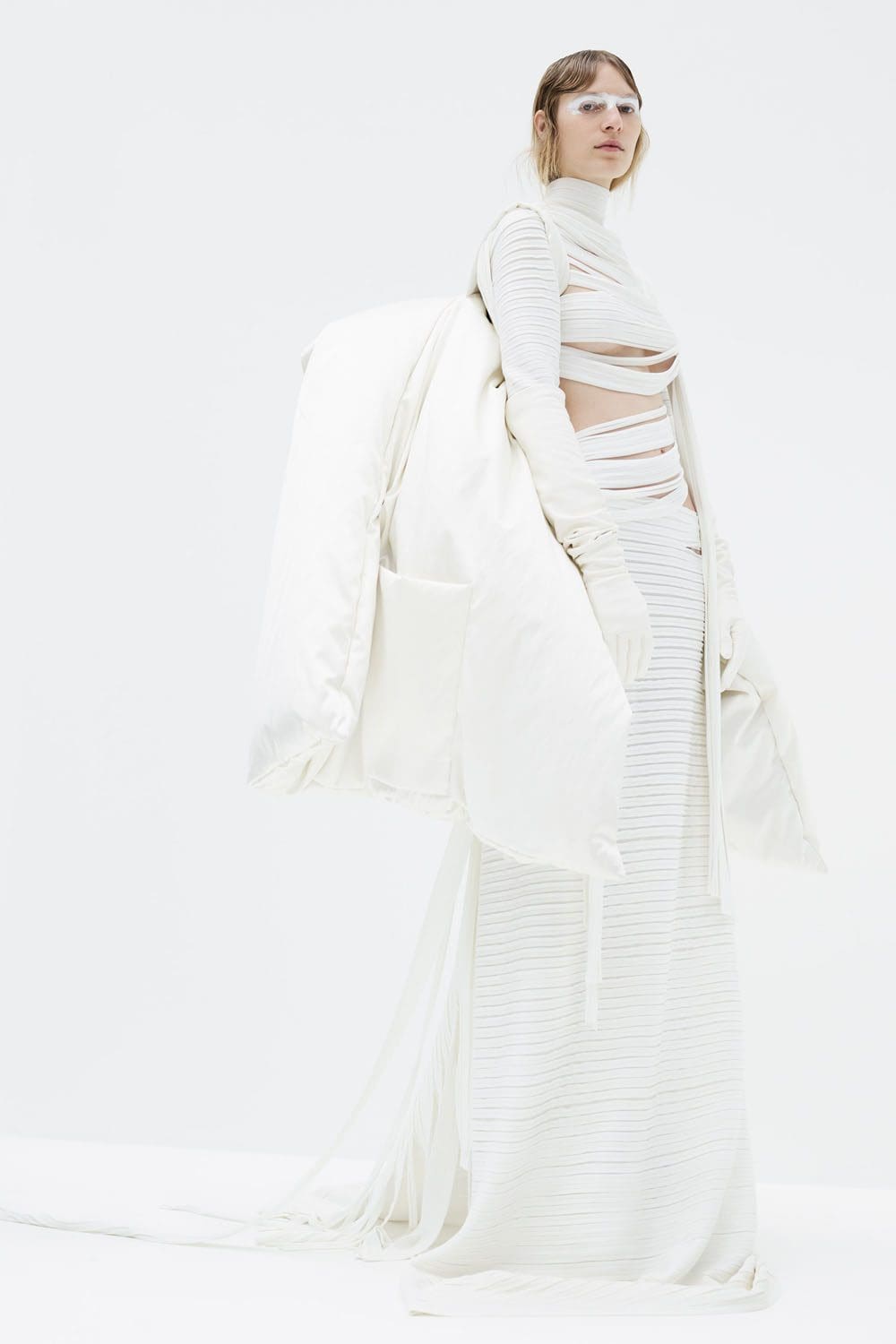 Marc Jacobs Autunno Inverno 2022-2023 by RUNWAY MAGAZINE