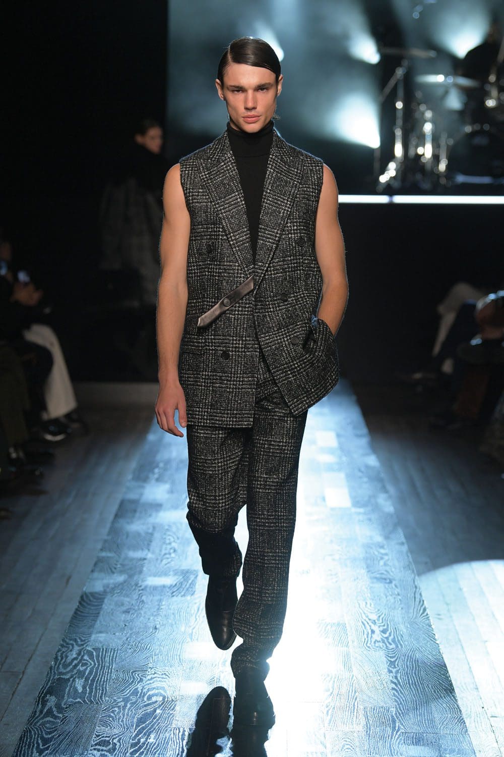 Michael Kors Fall Winter 2022-2023 New York by RUNWAY MAGAZINE