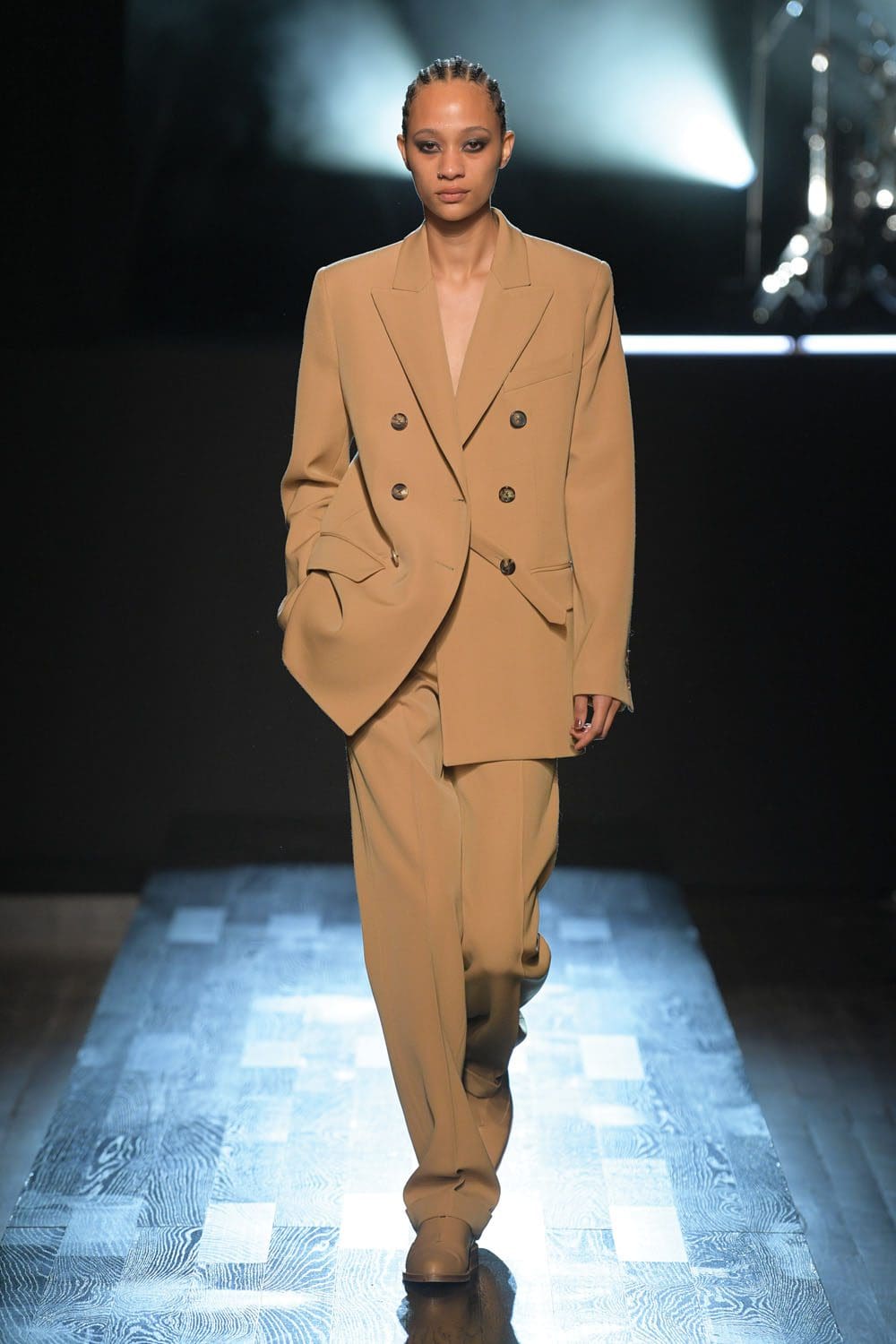 Michael Kors Fall Winter 2022-2023 New York by RUNWAY MAGAZINE