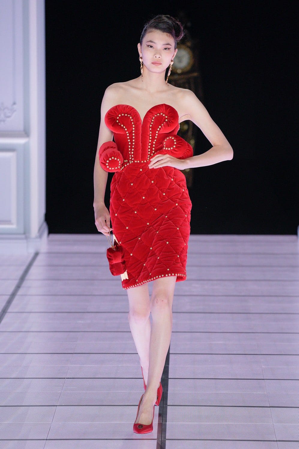 Moschino outono inverno 2022-2023 Milan Runway revista