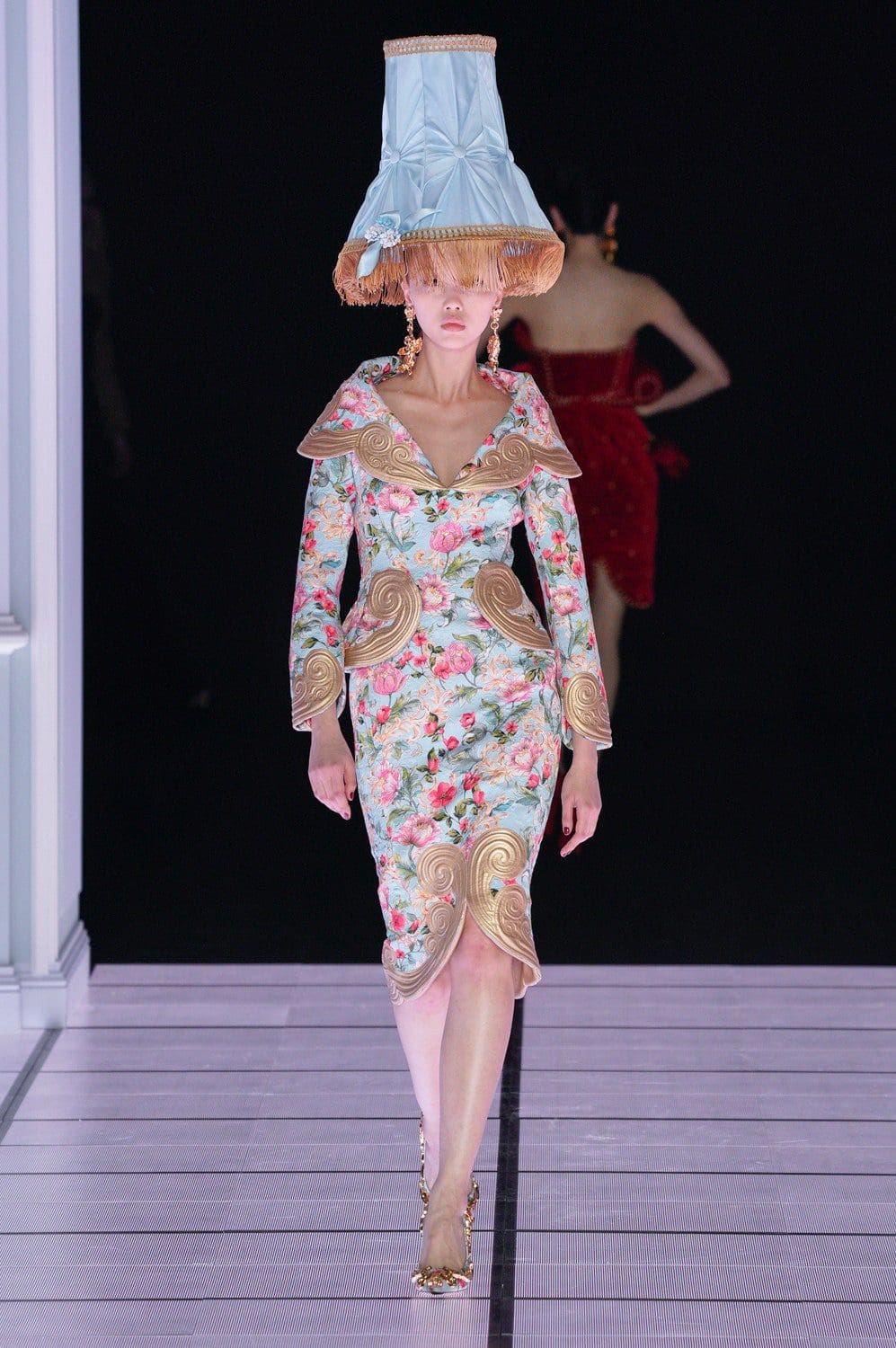 Moschino outono inverno 2022-2023 Milan Runway revista