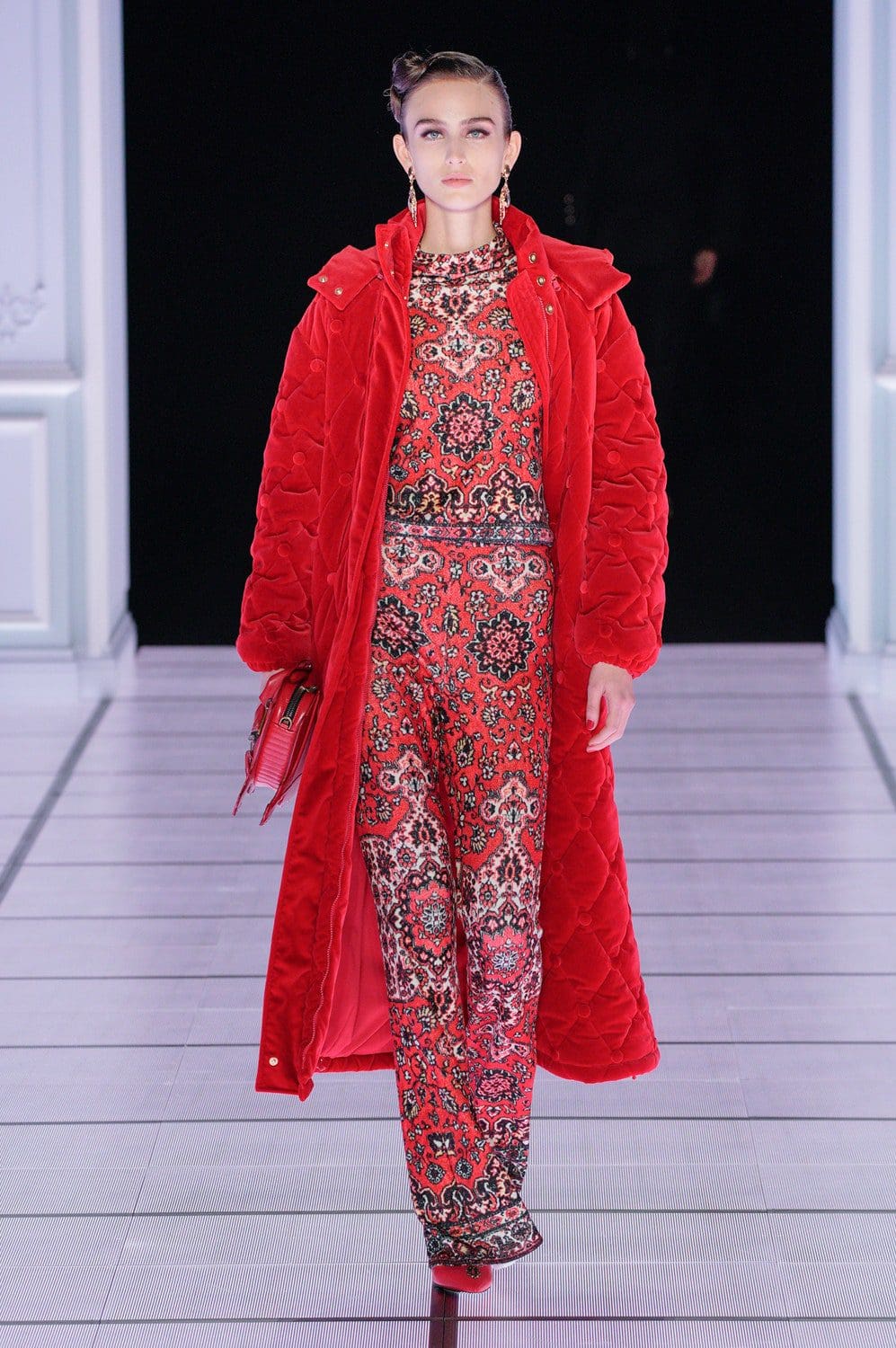Moschino outono inverno 2022-2023 Milan Runway revista