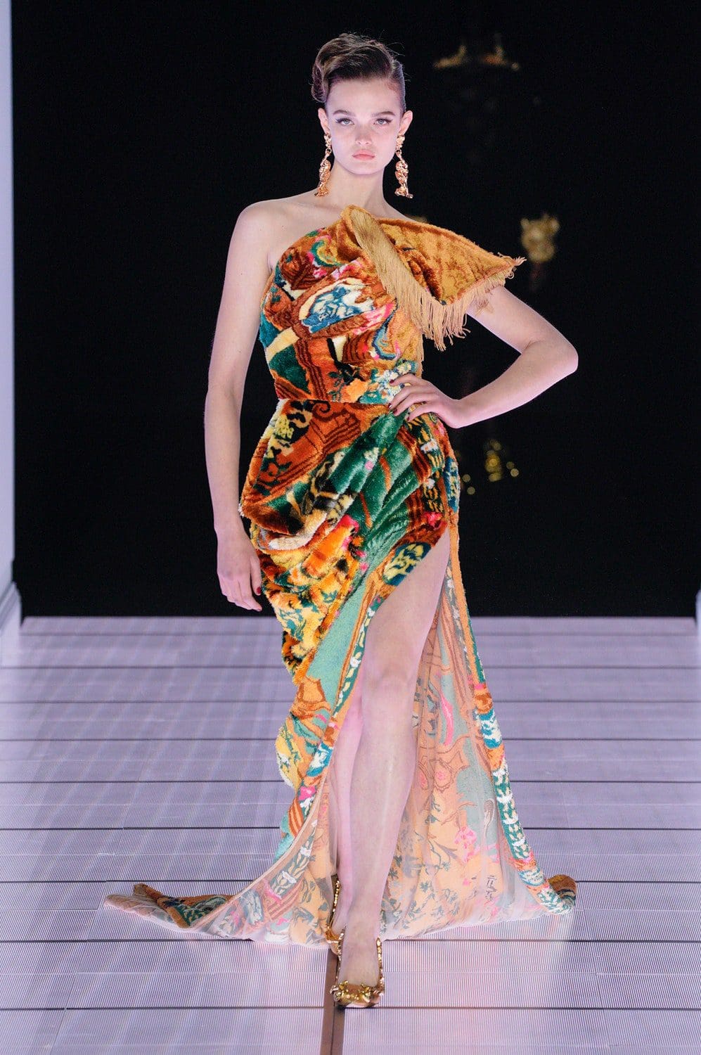 Moschino outono inverno 2022-2023 Milan Runway revista