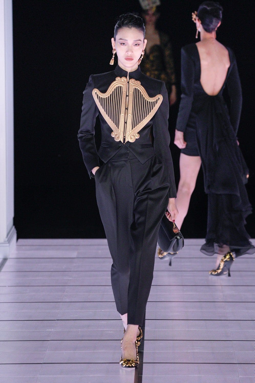 Moschino outono inverno 2022-2023 Milan Runway revista