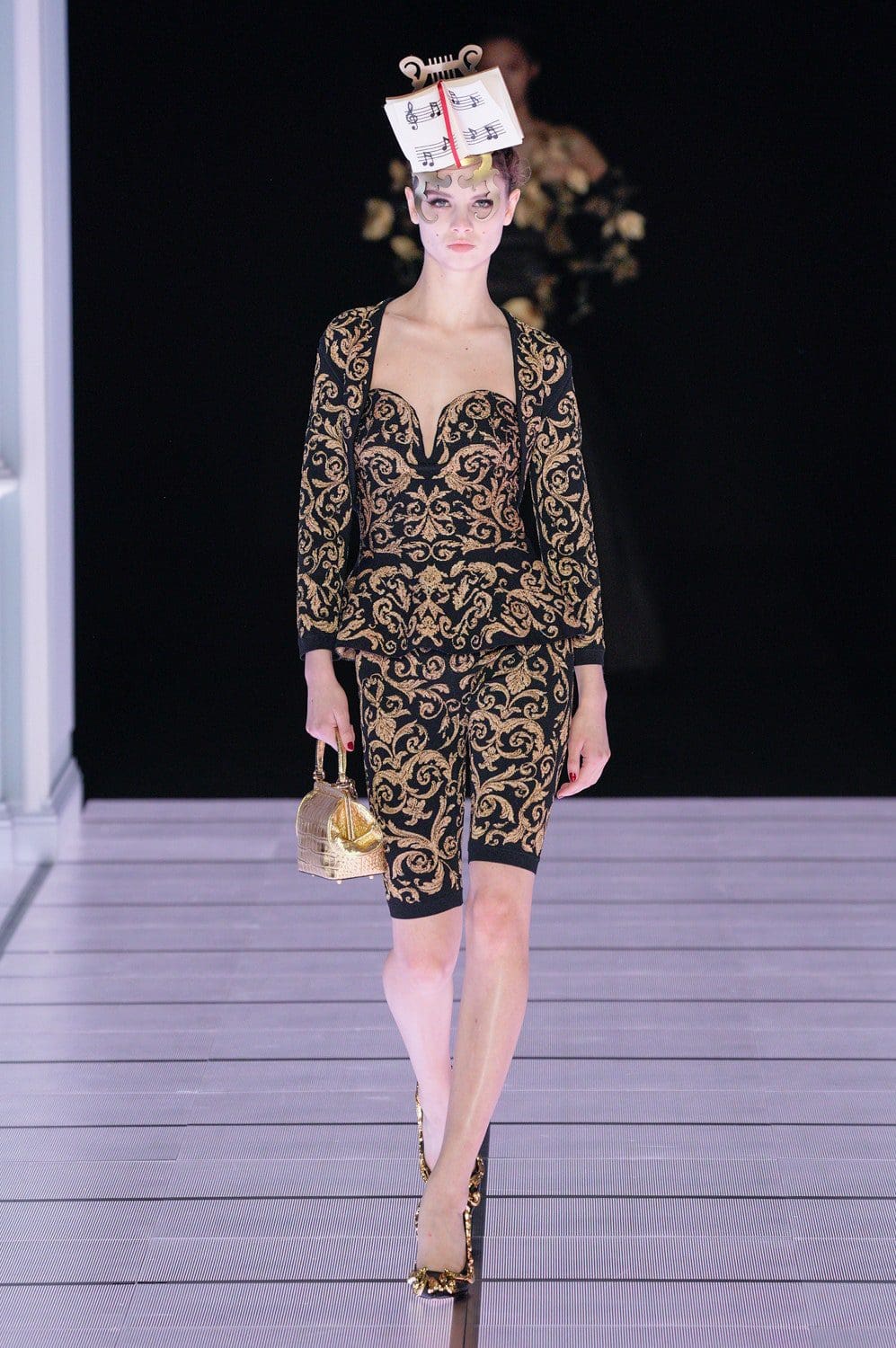 Moschino outono inverno 2022-2023 Milan Runway revista