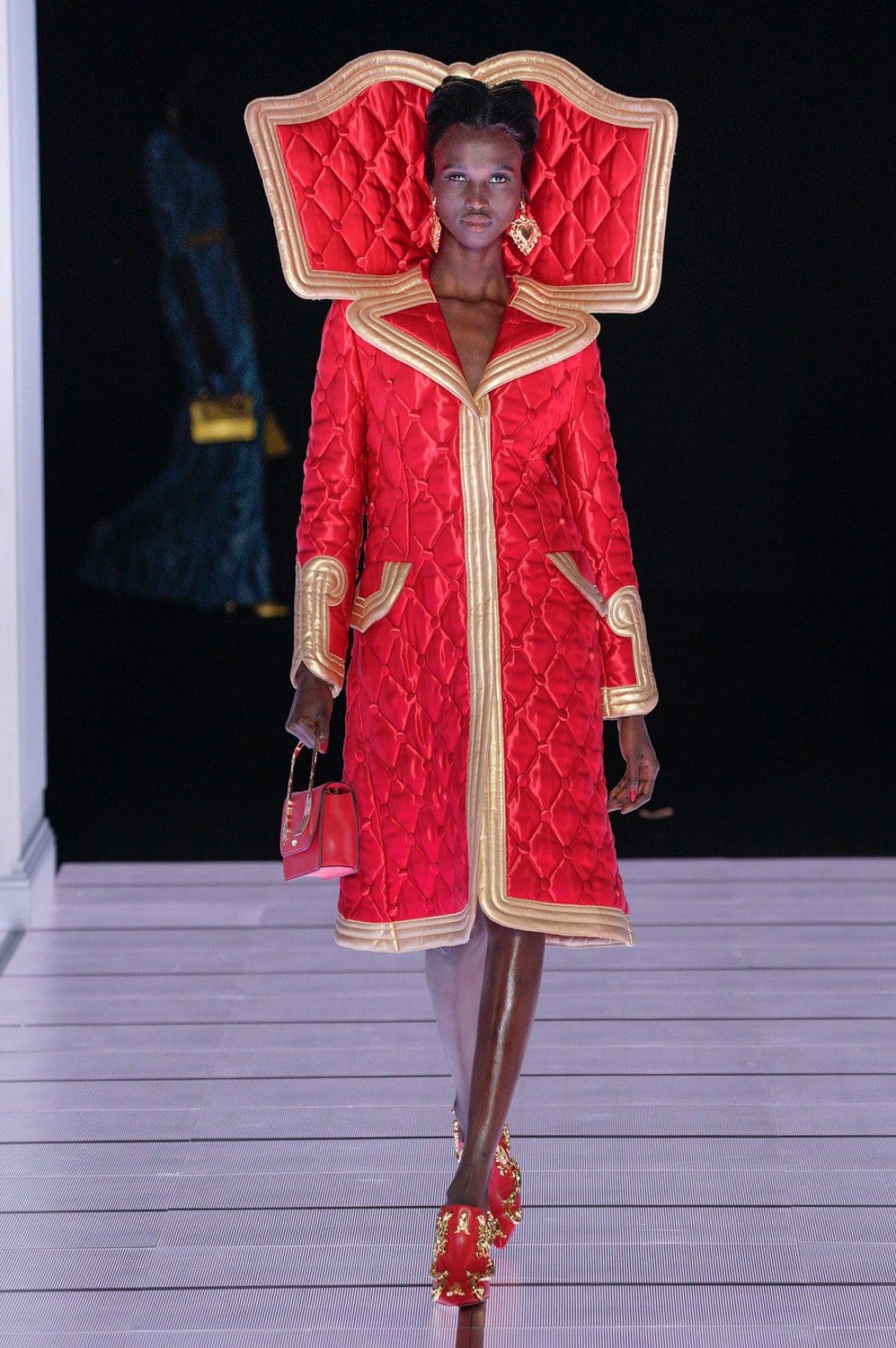 Moschino outono inverno 2022-2023 Milan Runway revista