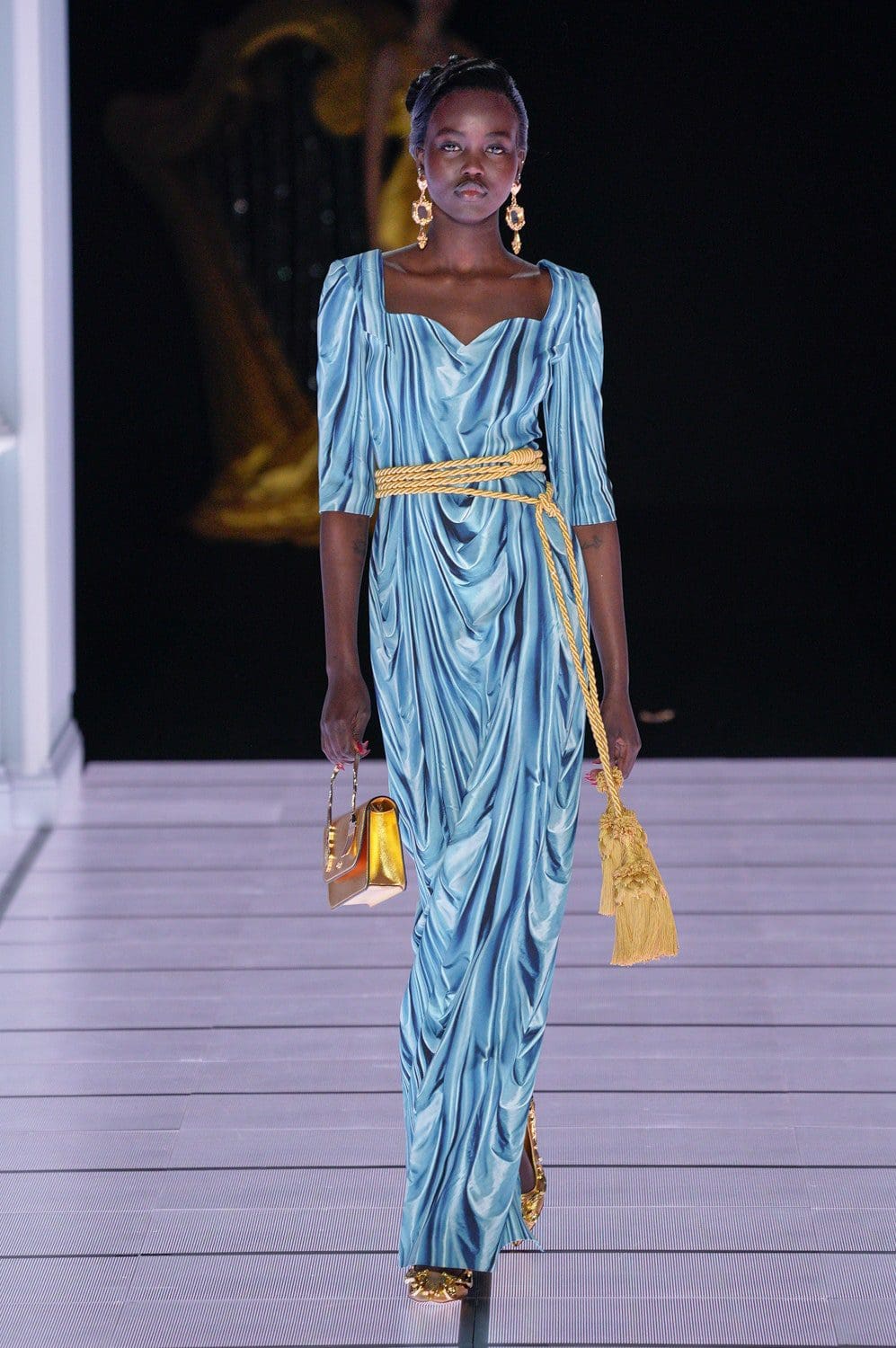 Moschino outono inverno 2022-2023 Milan Runway revista