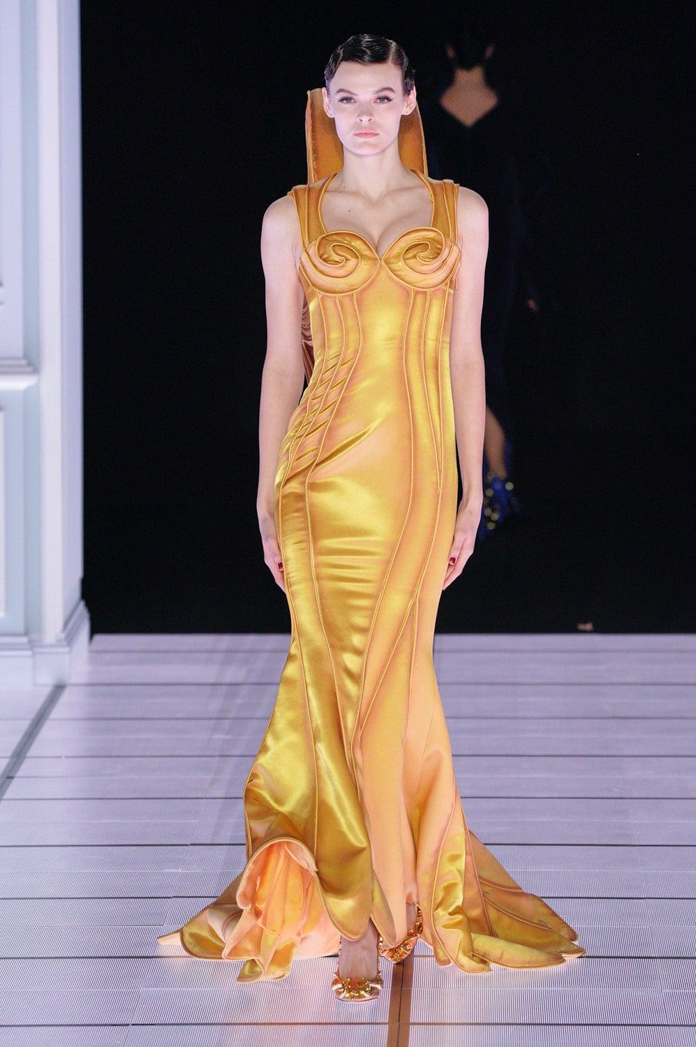 Moschino outono inverno 2022-2023 Milan Runway revista