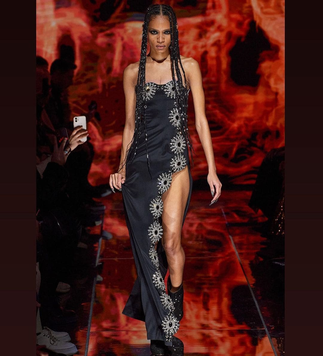 Philipp Plein Fall Winter 2022-2023 Milan Runway Magazine