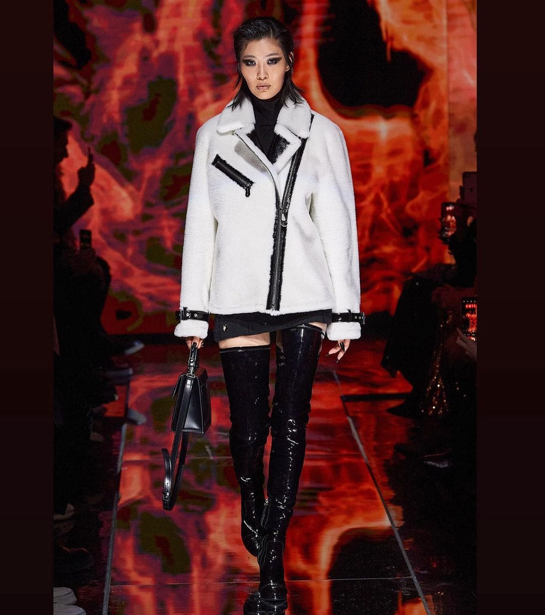 Philipp Plein Fall Winter 2022-2023 Milan Runway Magazine