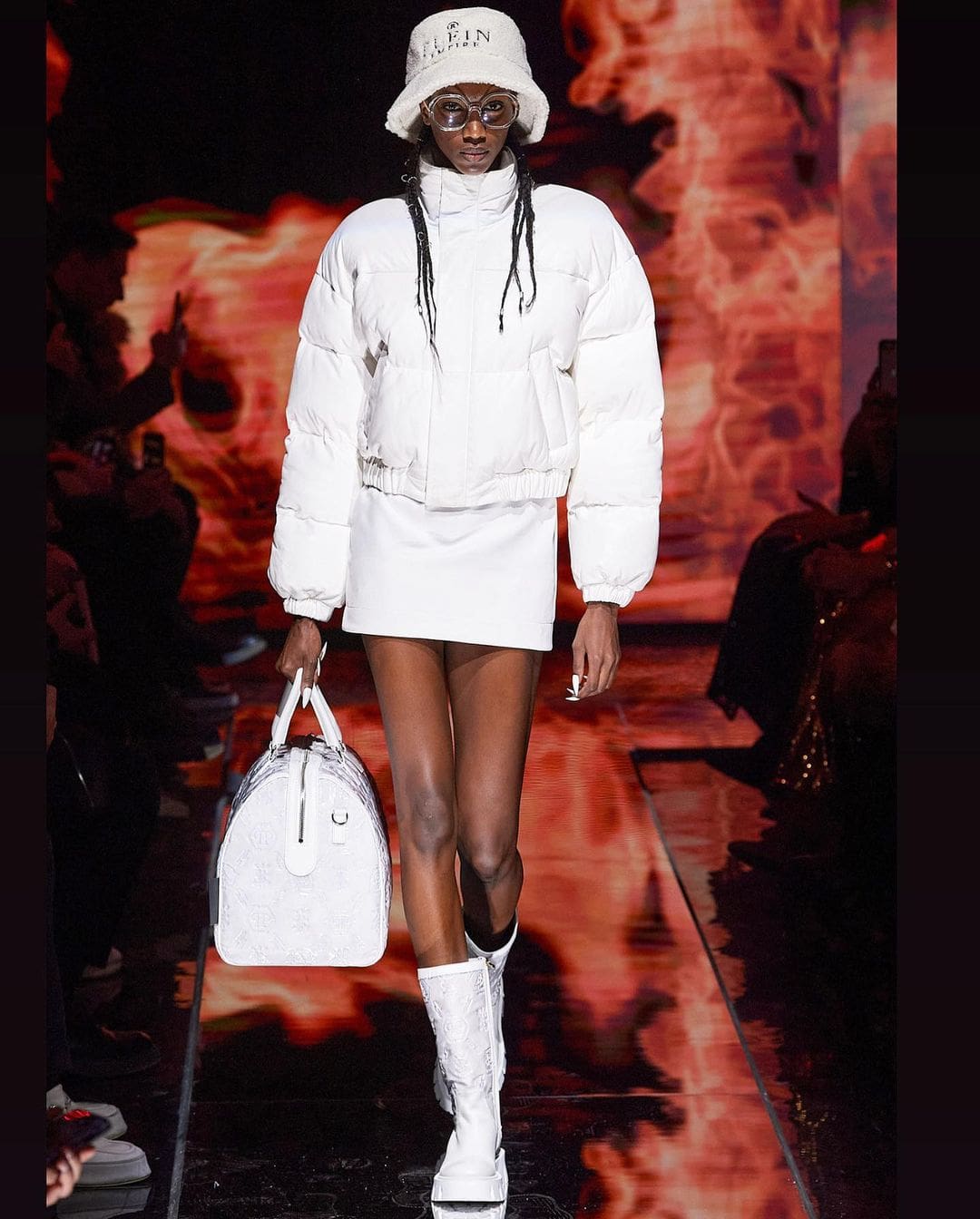 Philipp Plein Fall Winter 2022-2023 Milan Runway Magazine