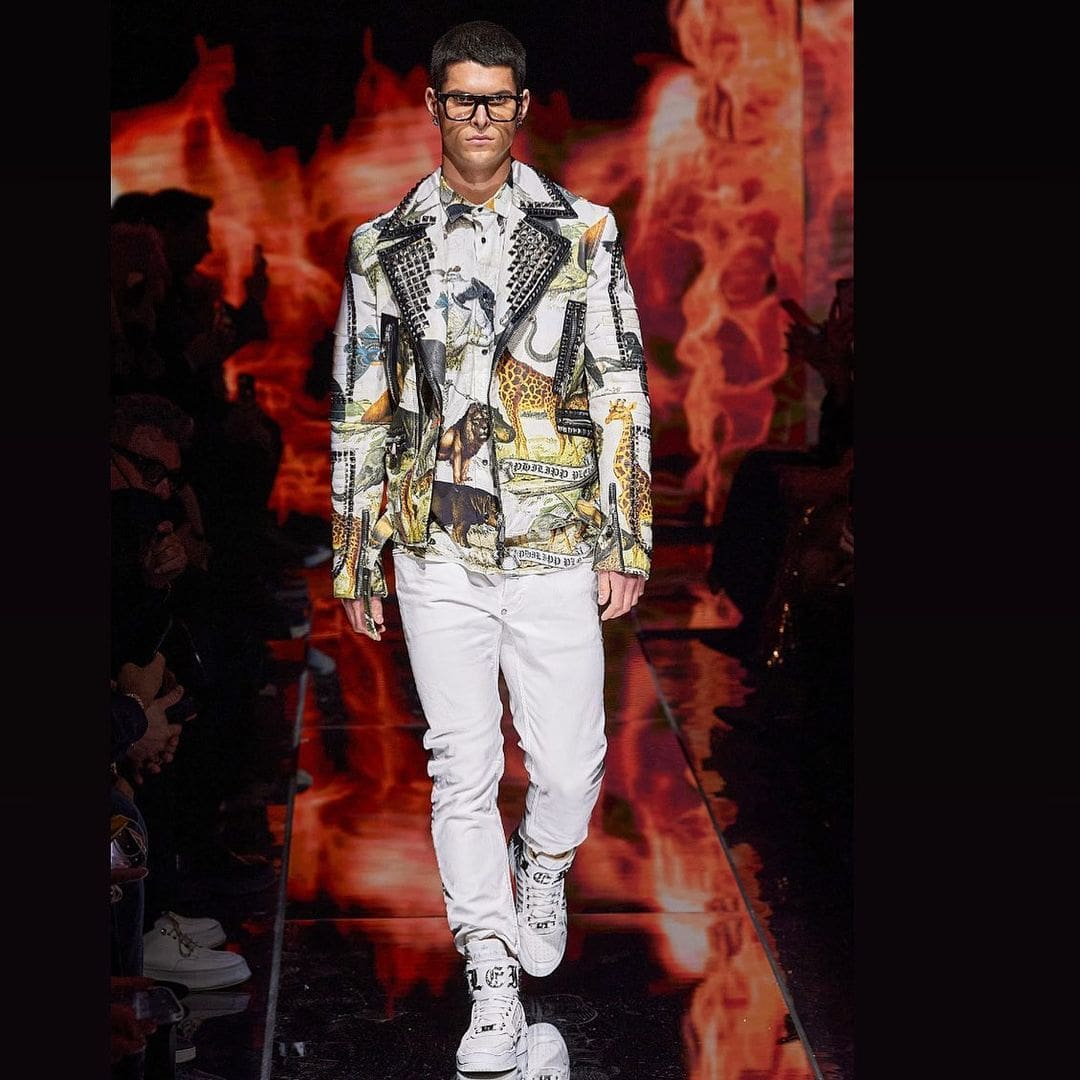 Philipp Plein Fall Winter 2022-2023 Milan Runway Magazine
