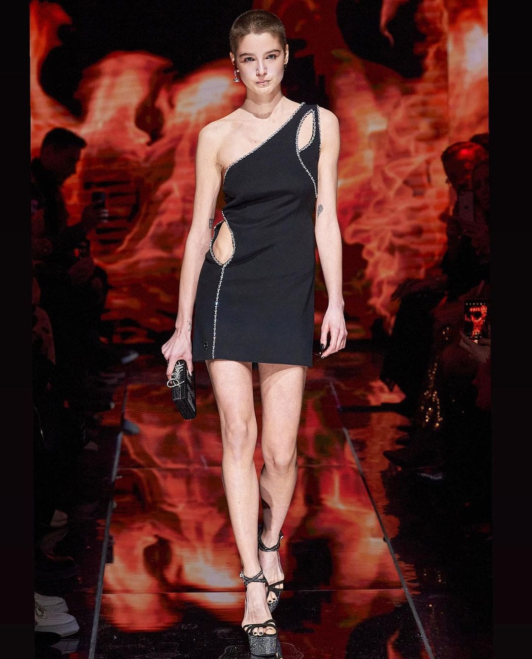 Philipp Plein Fall Winter 2022-2023 Milan Runway Magazine