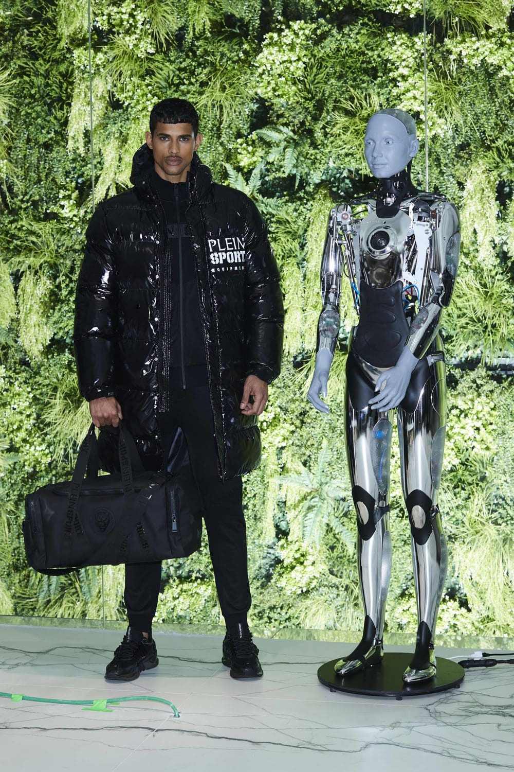 Plein Sport Herbst 2022 erste Kollektion Mailand Runway Magazin