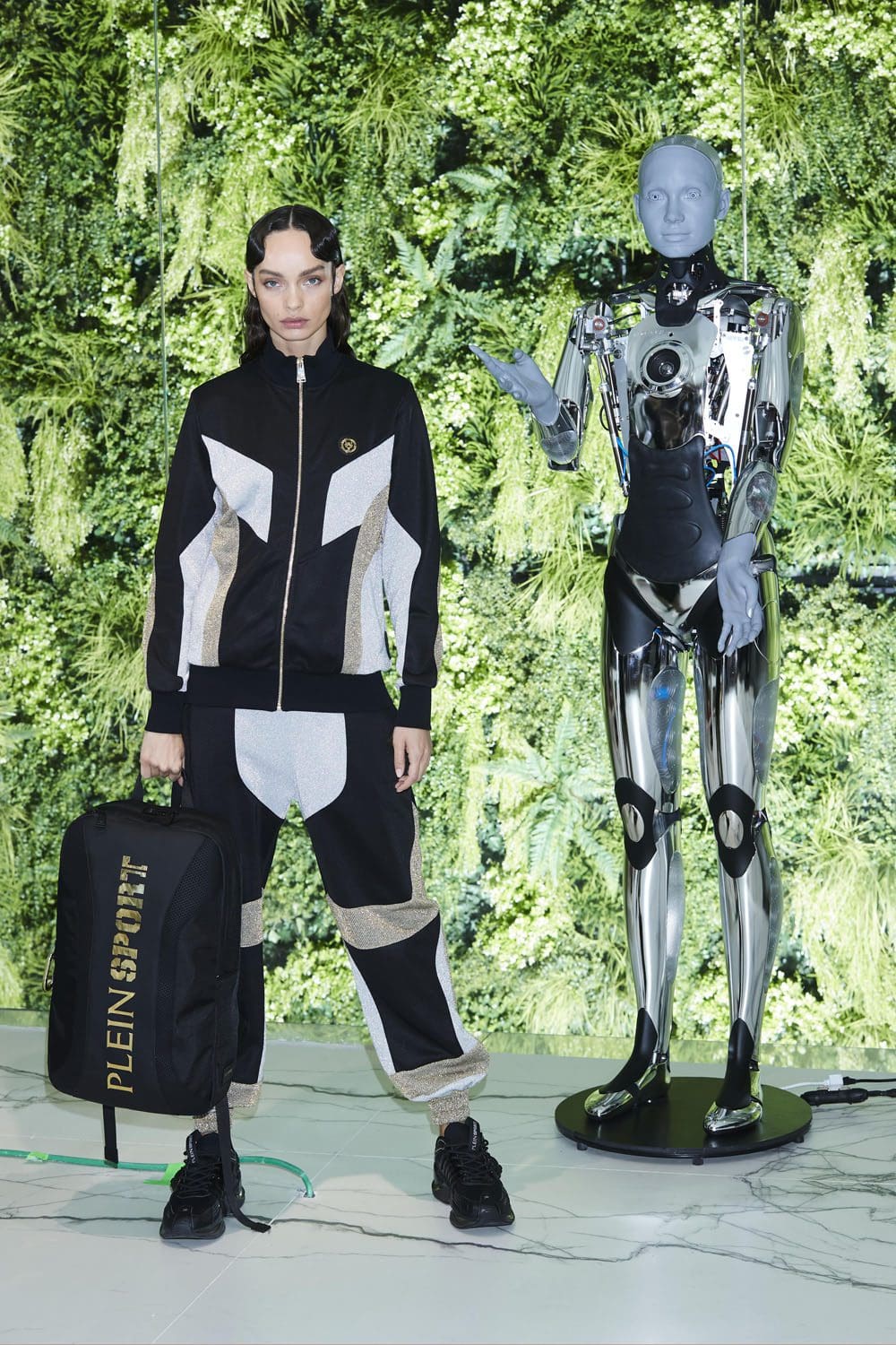 Plein Sport Herbst 2022 erste Kollektion Mailand Runway Magazin