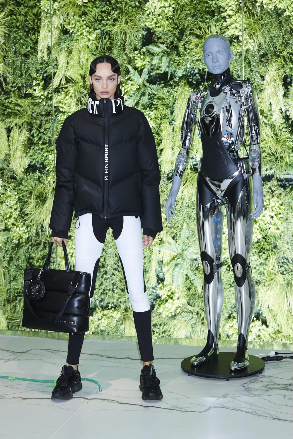 Plein Sport Herbst 2022 erste Kollektion Mailand Runway Magazin