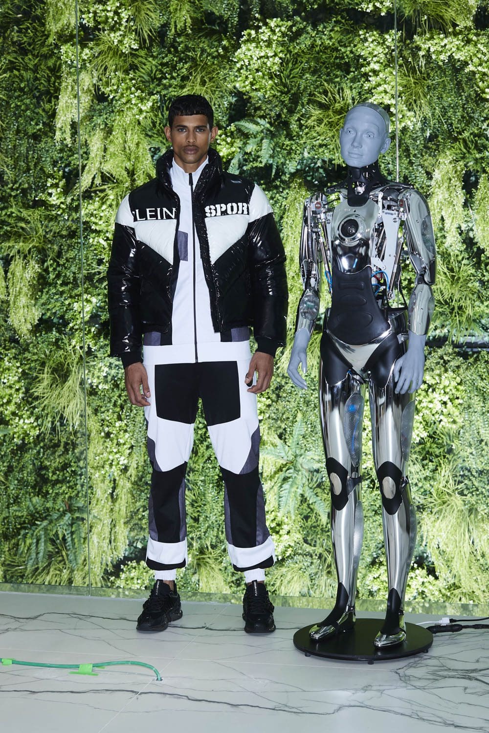 Plein Sport Herbst 2022 erste Kollektion Mailand Runway Magazin