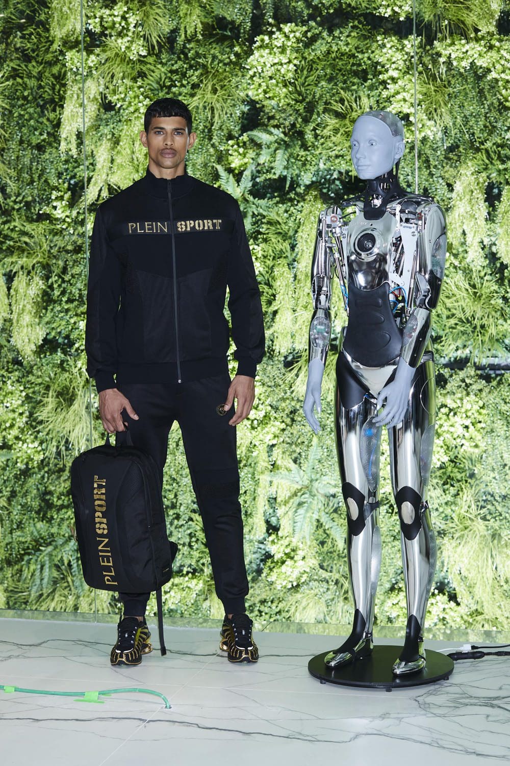 Plein Sport Herbst 2022 erste Kollektion Mailand Runway Magazin