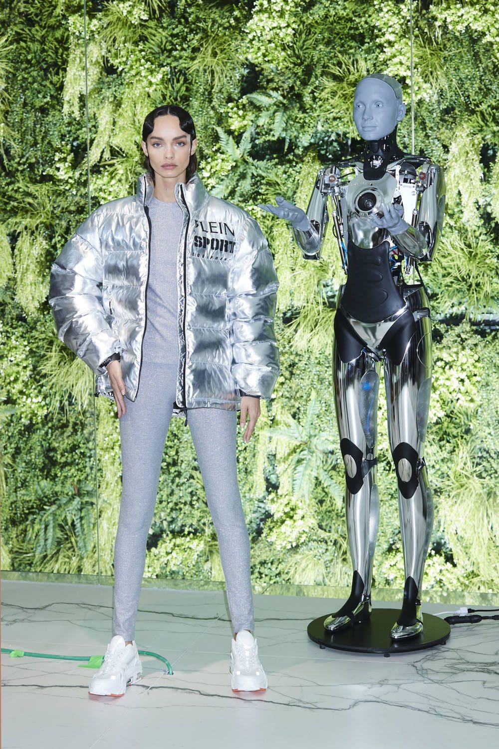 Plein Sport Herbst 2022 erste Kollektion Mailand Runway Magazin