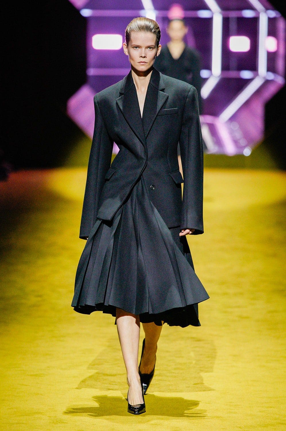 Prada Herbst Winter 2022-2023 Milan Runway Magazin