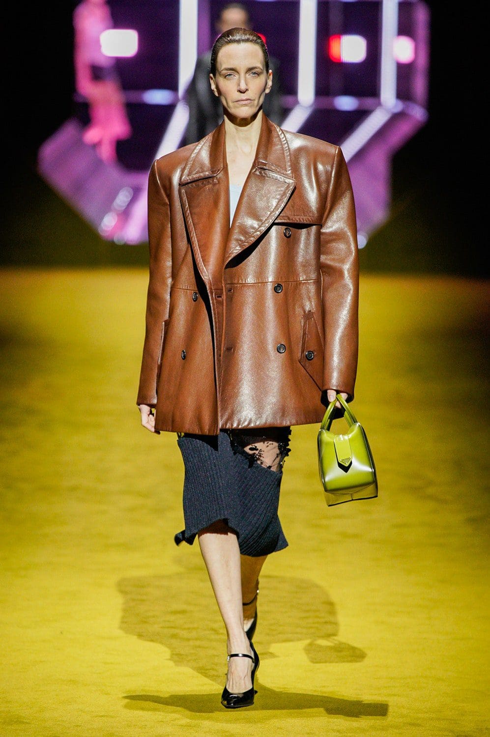 Prada Herbst Winter 2022-2023 Milan Runway Magazin