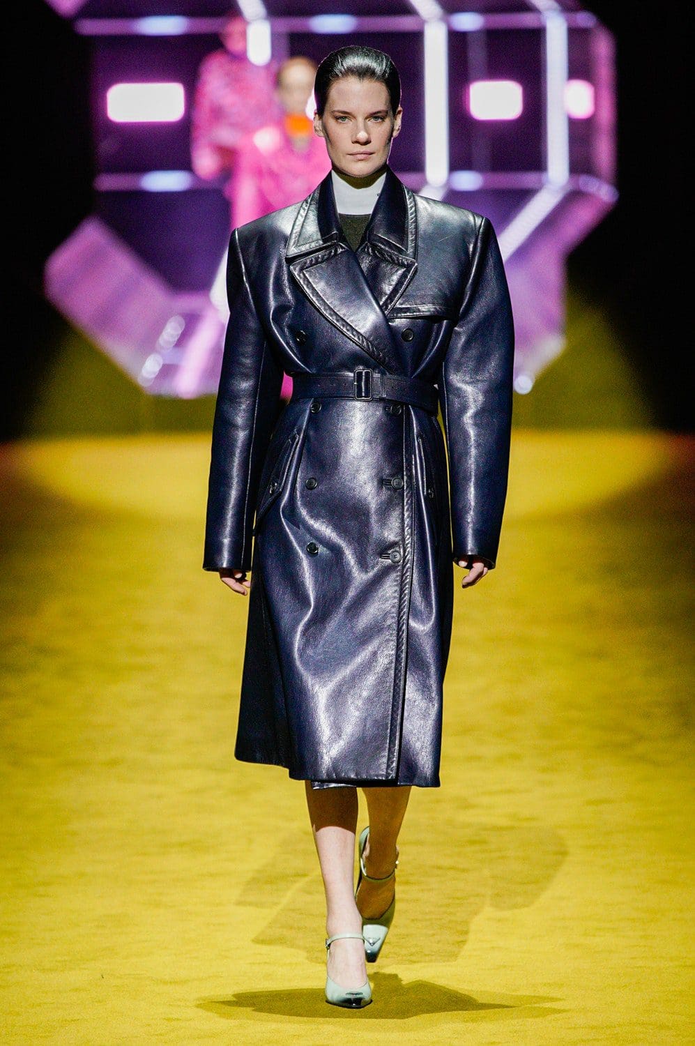 Prada Herbst Winter 2022-2023 Milan Runway Magazin