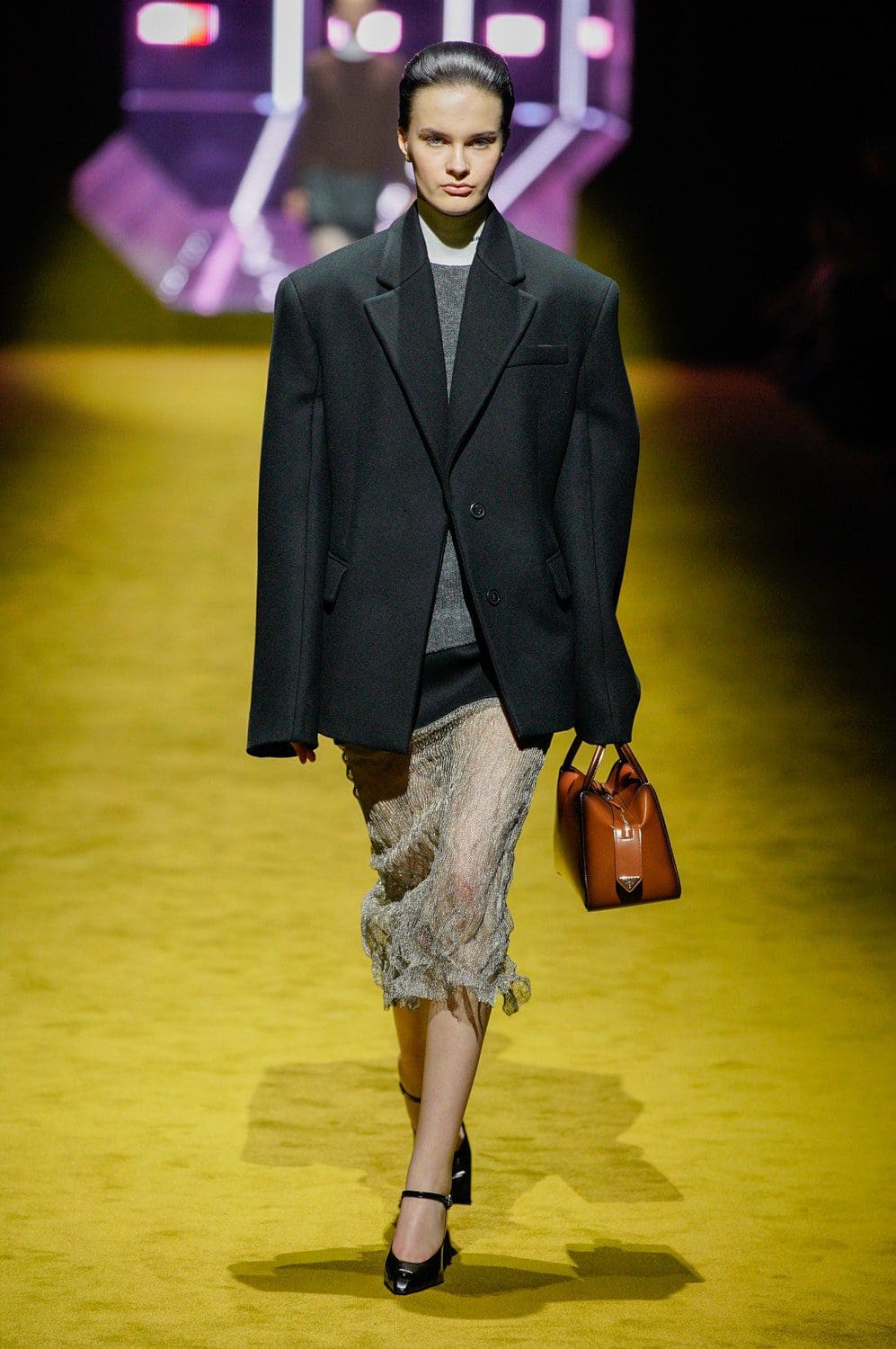 Prada Herbst Winter 2022-2023 Milan Runway Magazin