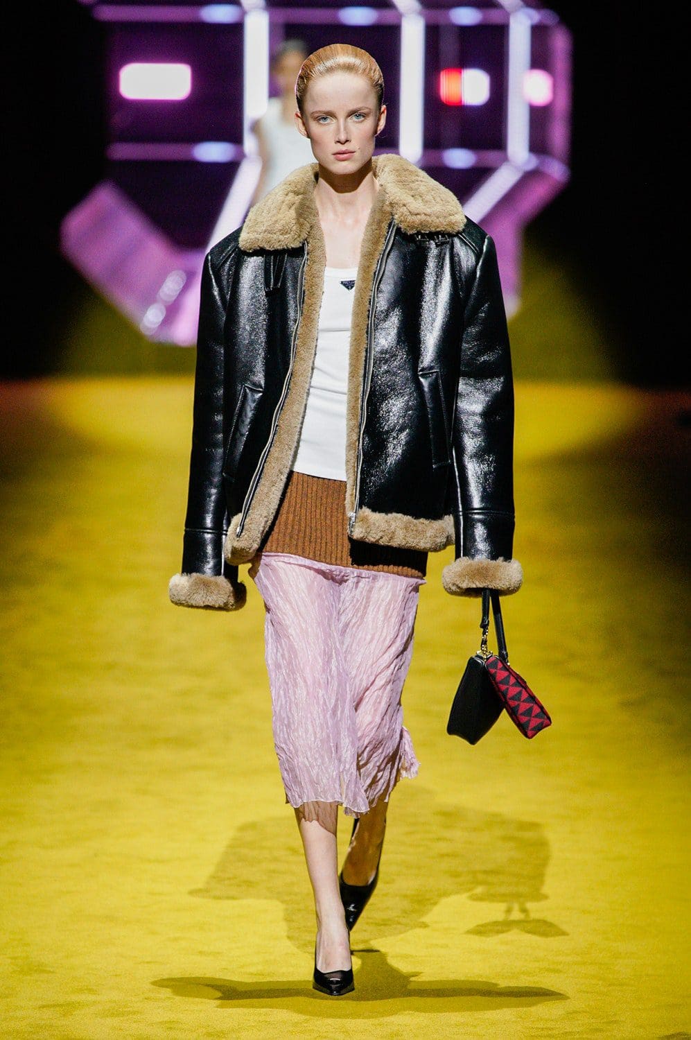 Prada Herbst Winter 2022-2023 Milan Runway Magazin