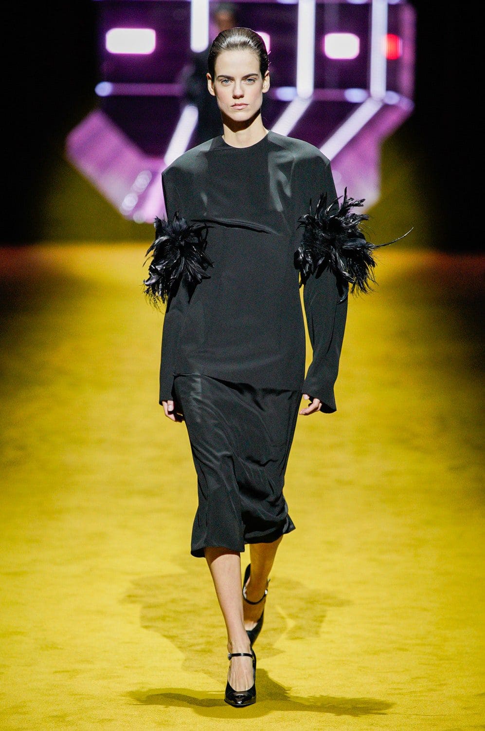 Prada Herbst Winter 2022-2023 Milan Runway Magazin