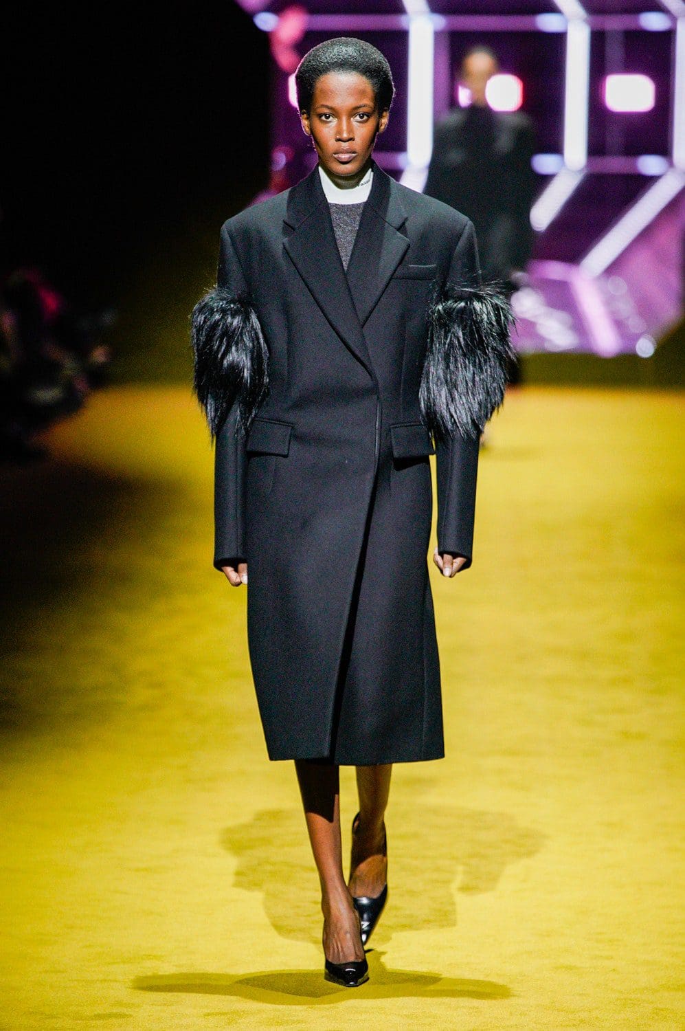 Prada Herbst Winter 2022-2023 Milan Runway Magazin