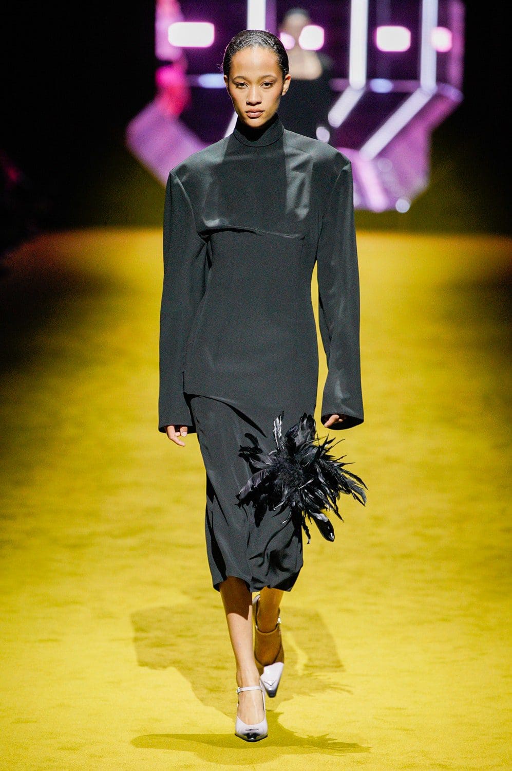 Prada Herbst Winter 2022-2023 Milan Runway Magazin