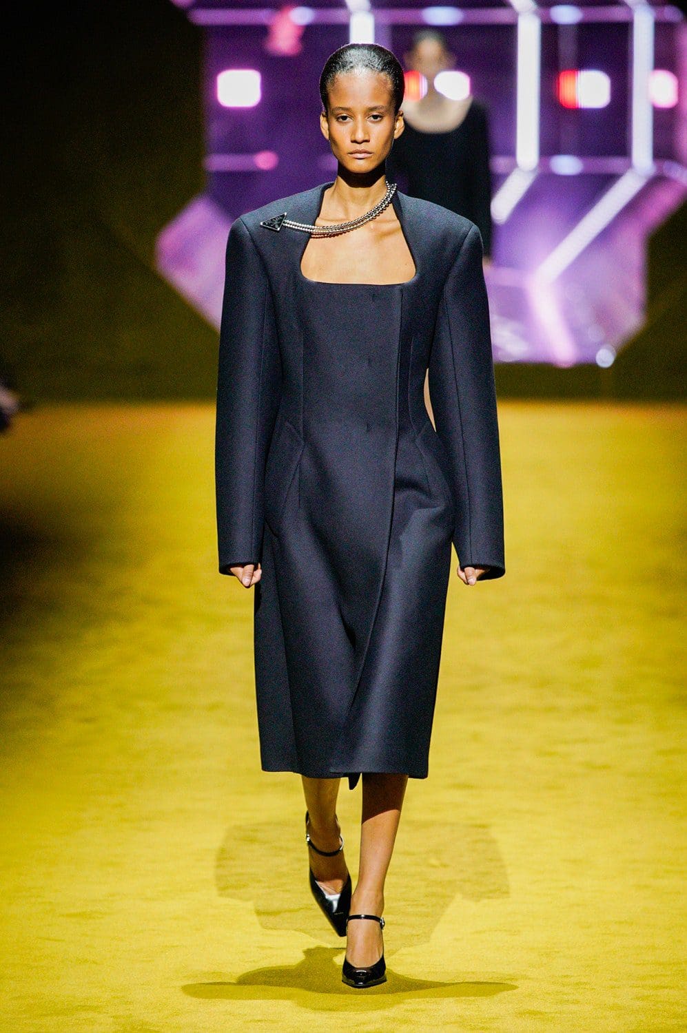 Prada Herbst Winter 2022-2023 Milan Runway Magazin
