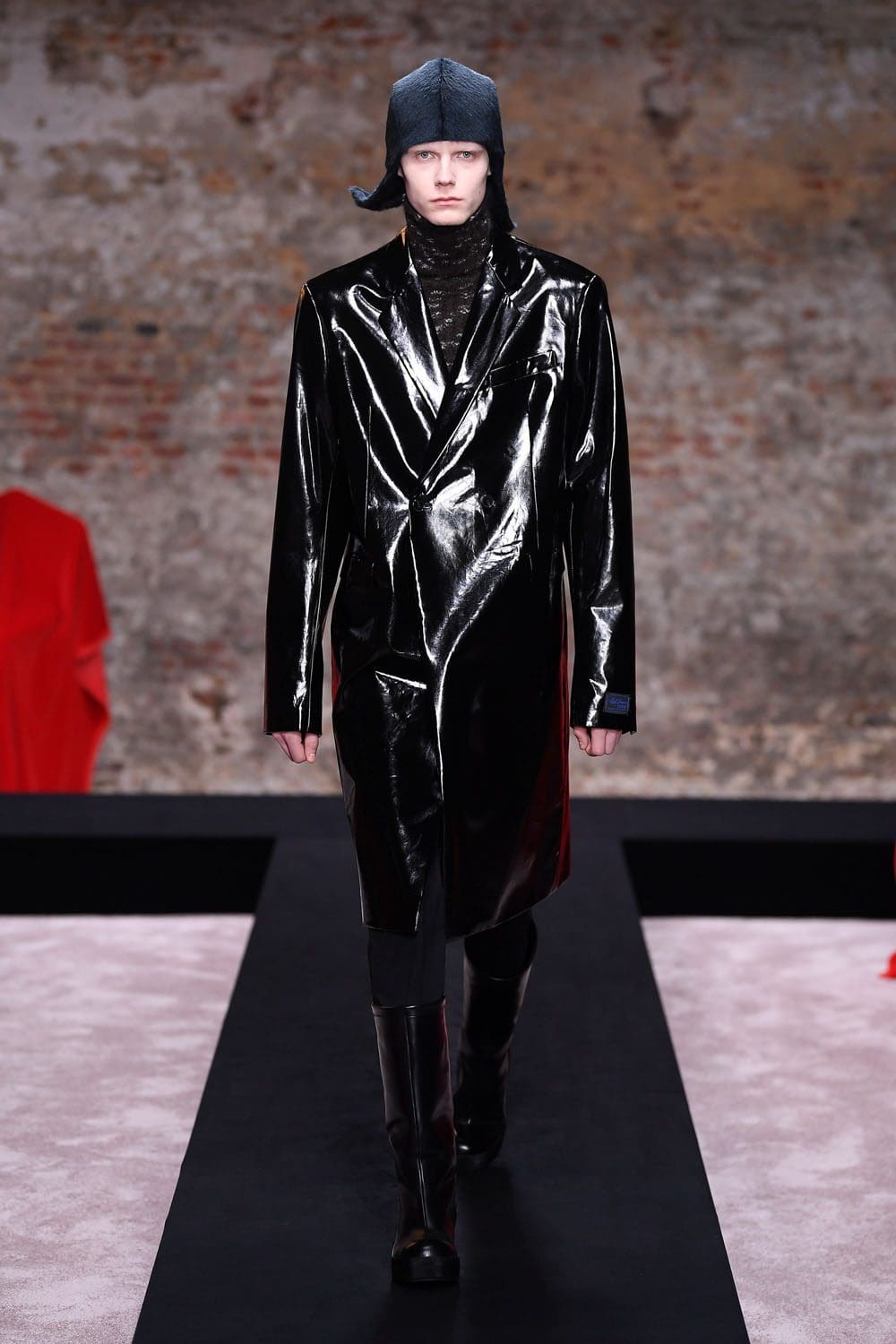 ラフ・シモンズ 2022年秋冬-2023 ロンドン RUNWAY マガジン