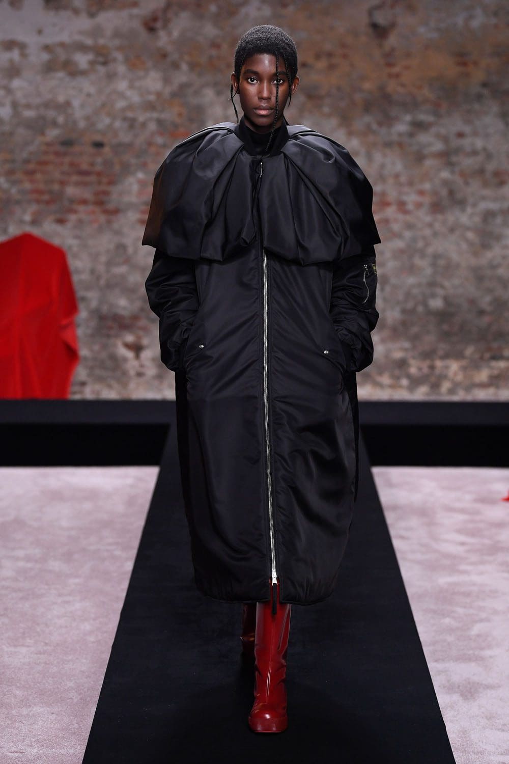 ラフ・シモンズ 2022年秋冬-2023 ロンドン RUNWAY マガジン