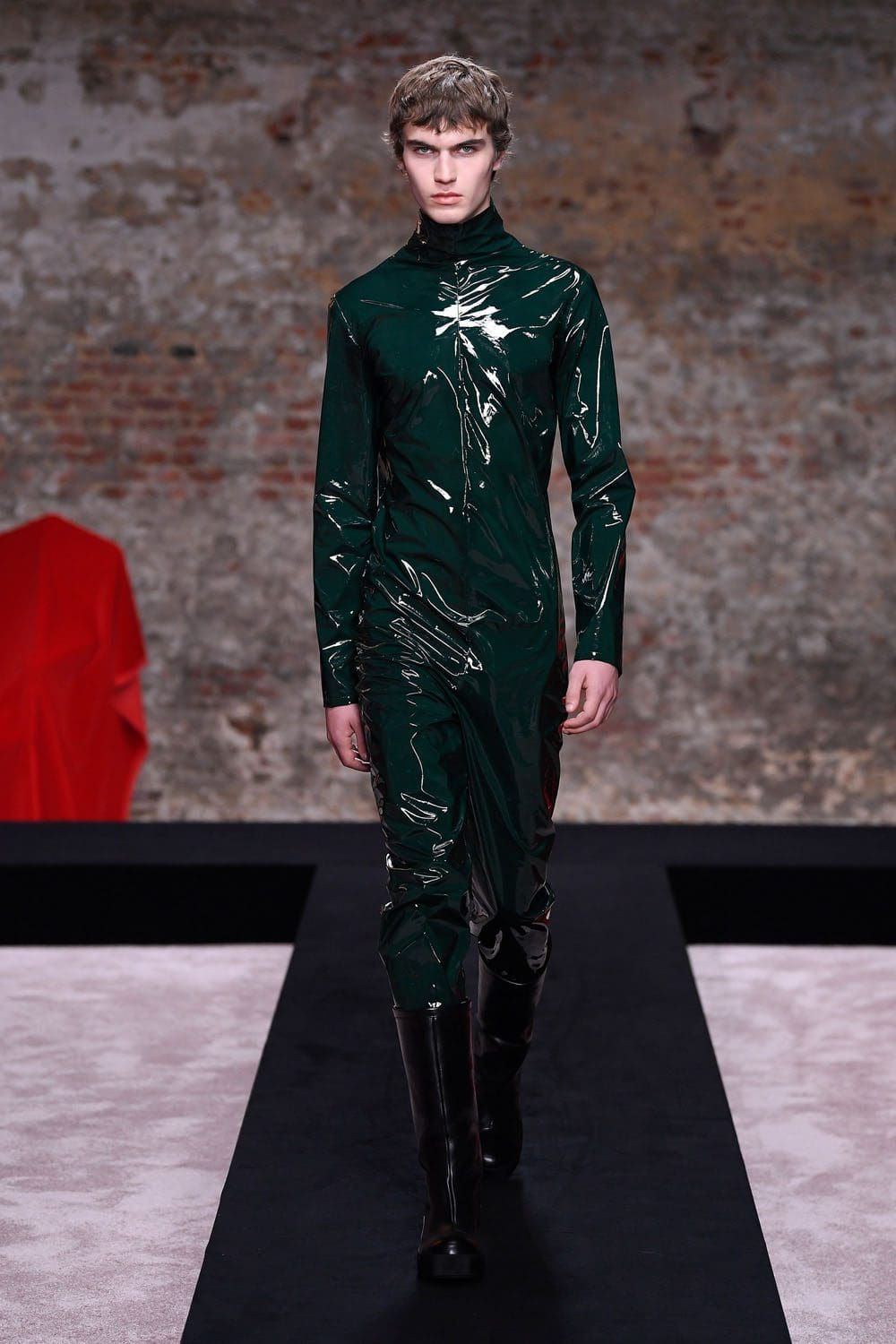 ラフ・シモンズ 2022年秋冬-2023 ロンドン RUNWAY マガジン