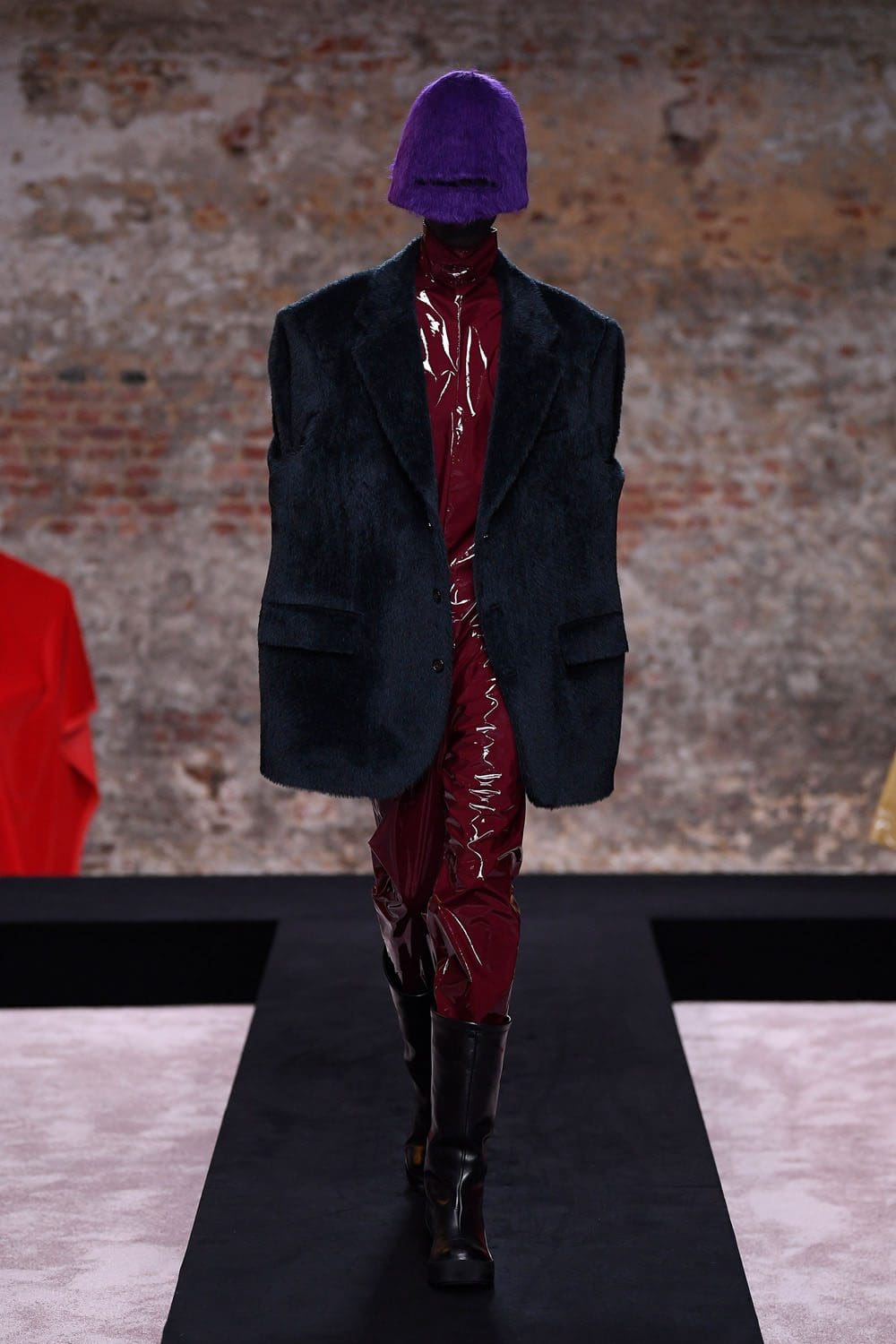 ラフ・シモンズ 2022年秋冬-2023 ロンドン RUNWAY マガジン
