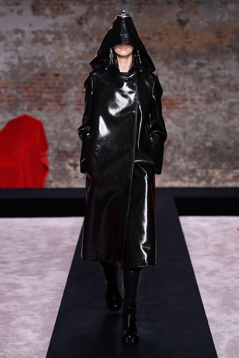 ラフ・シモンズ 2022年秋冬-2023 ロンドン RUNWAY マガジン