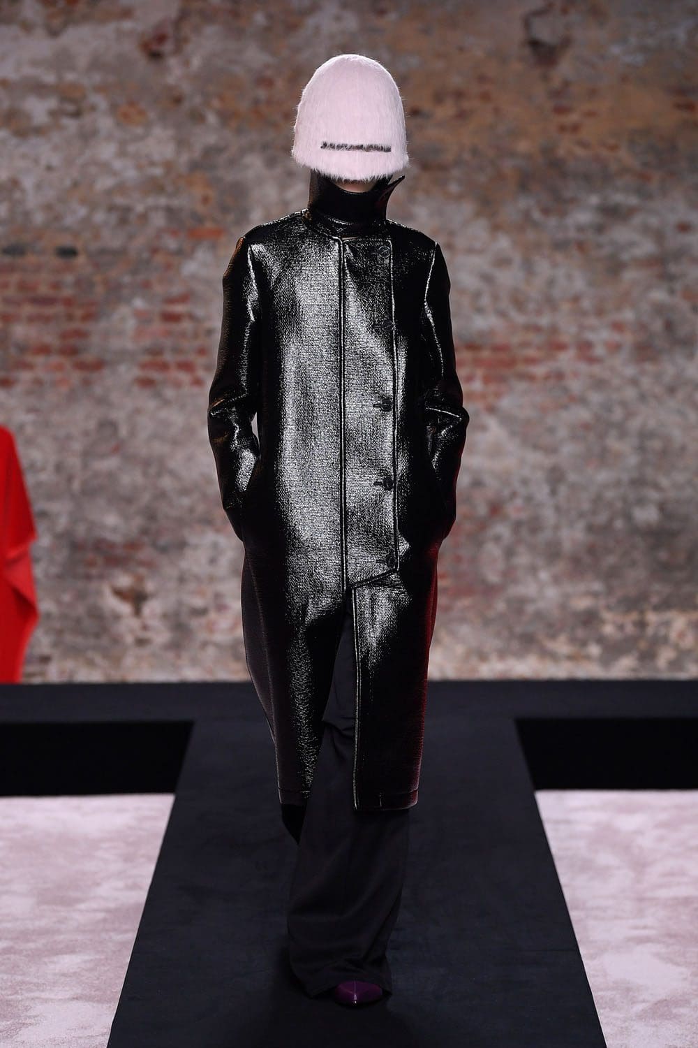 ラフ・シモンズ 2022年秋冬-2023 ロンドン RUNWAY マガジン